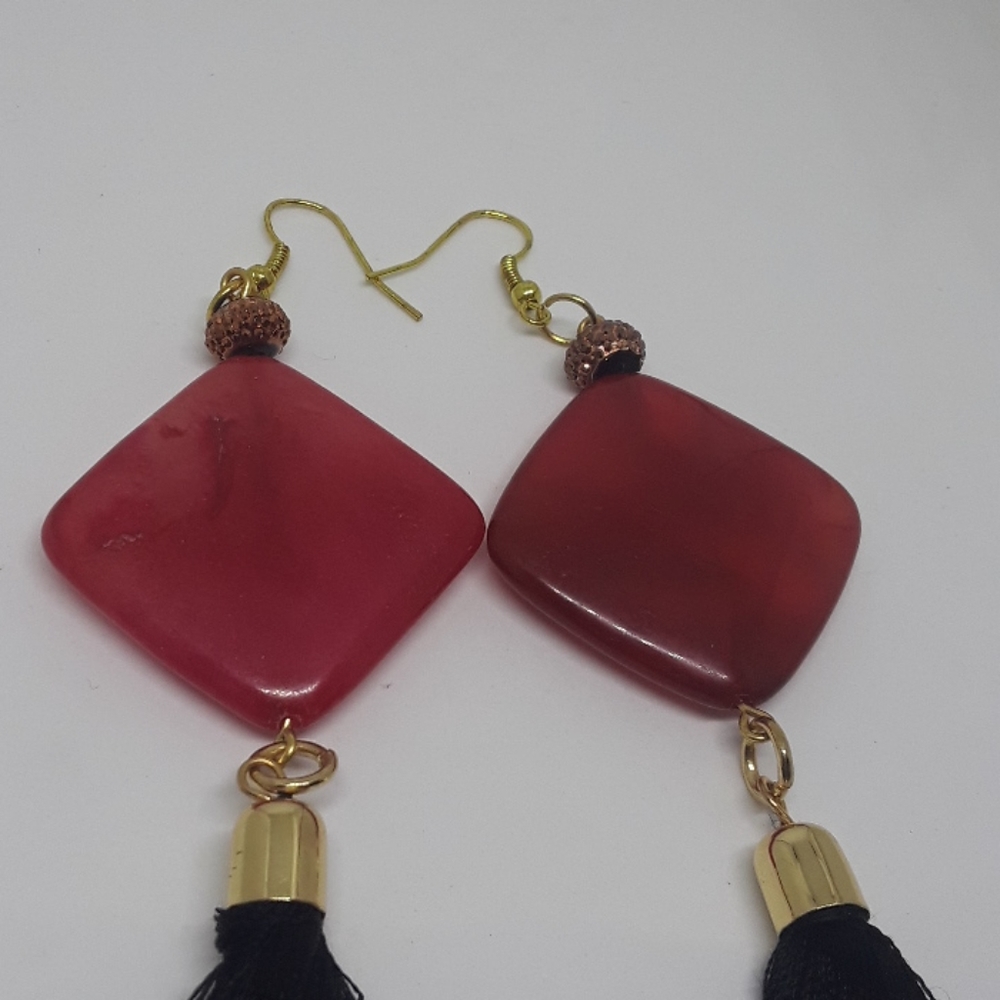 statement earrings - Picture 2 of 3